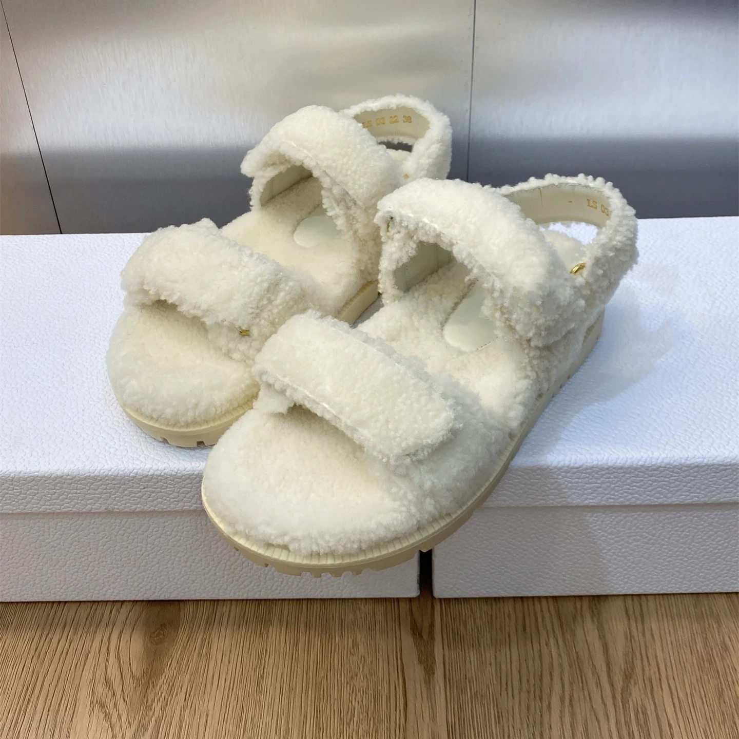 Autumn Winter Sandals Wool Genuine Leather Sandals Leisure Flats Shoes Hook Loop Flat Platform Outfit Party Dress Sandals Shoes