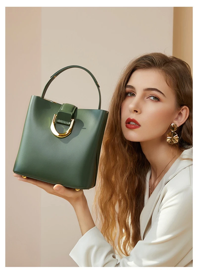 Retro Butterfly Chain Underarm Bag Women‘s Fashion Solid Color Shopping Shoulder Bag Travel Casual Small Handbags for Women