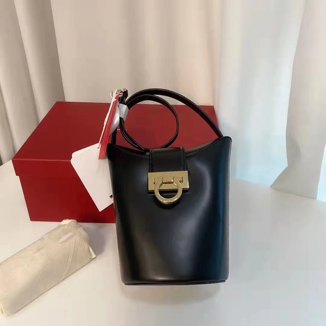 2023 years new commuter fries bag Trifolio small bag Women’s bags cowhide shoulder bag armpit bucket bag tote bucket